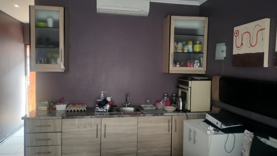 1 Bedroom Property for Sale in Langenhovenpark Free State